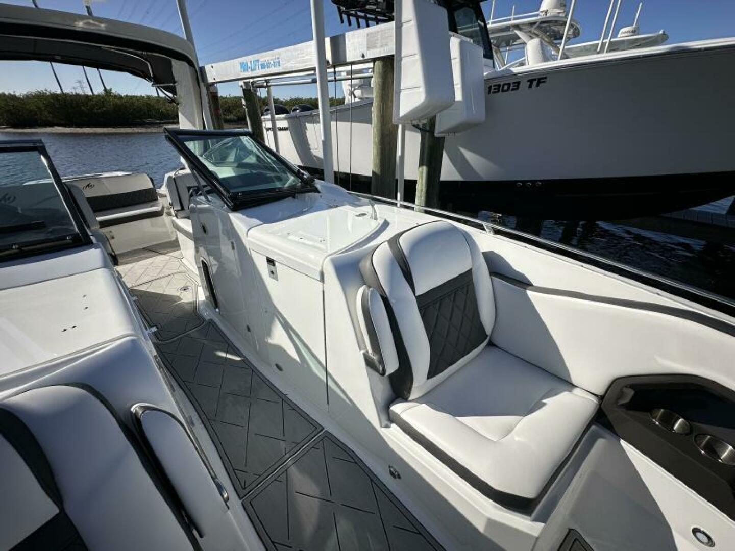 Slide: The Image of Monterey 328SS 2015 - 4881288