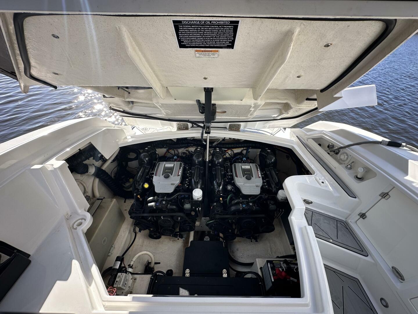 Slide: The Image of Monterey 328SS 2015 - 4881299