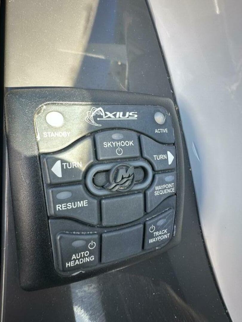 Slide: The Image of Monterey 328SS 2015 - 4881309