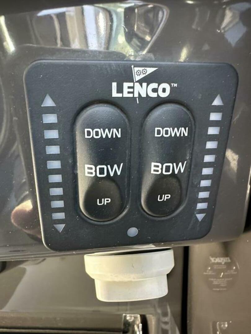 Slide: The Image of Monterey 328SS 2015 - 4881310