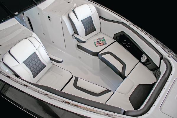 Slide: The Image of Monterey 328 Super Sport 2021 - 1