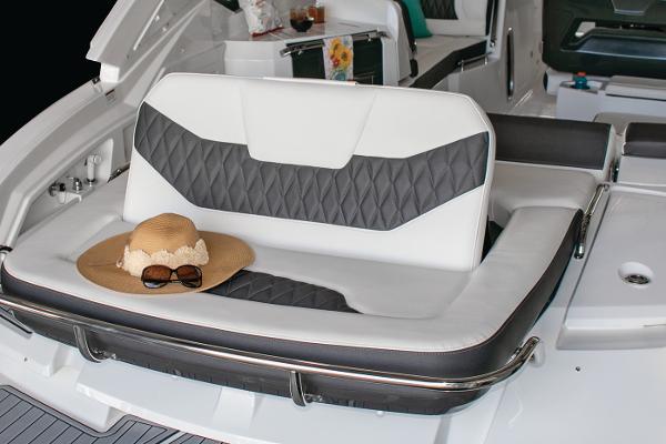 Slide: The Image of Monterey 328 Super Sport 2021 - 5
