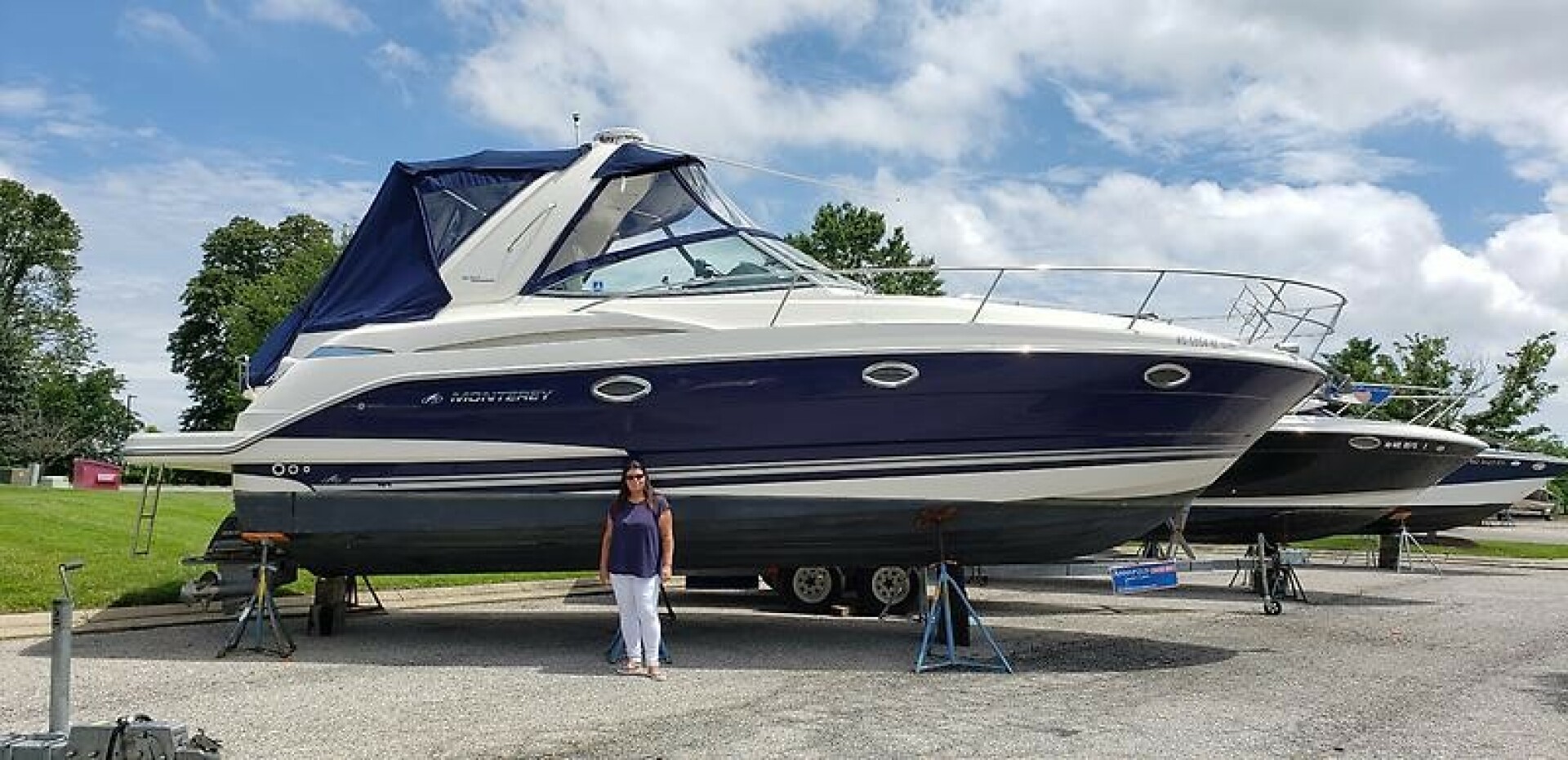 Slide: The Image of Monterey 330 Sport Yacht 2008 - 5396146
