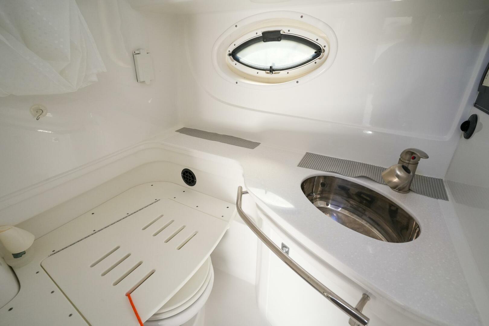 Slide: The Image of Monterey 355 Sport Yacht 2020 - 5229611