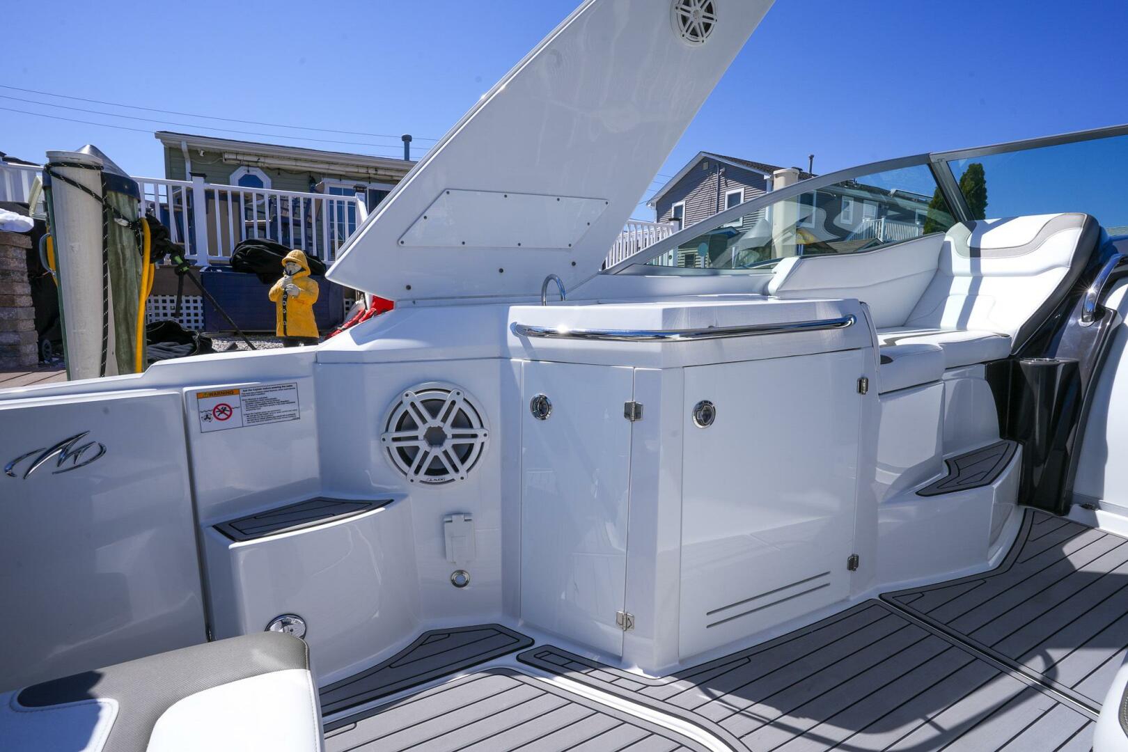 Slide: The Image of Monterey 355 Sport Yacht 2020 - 5229598