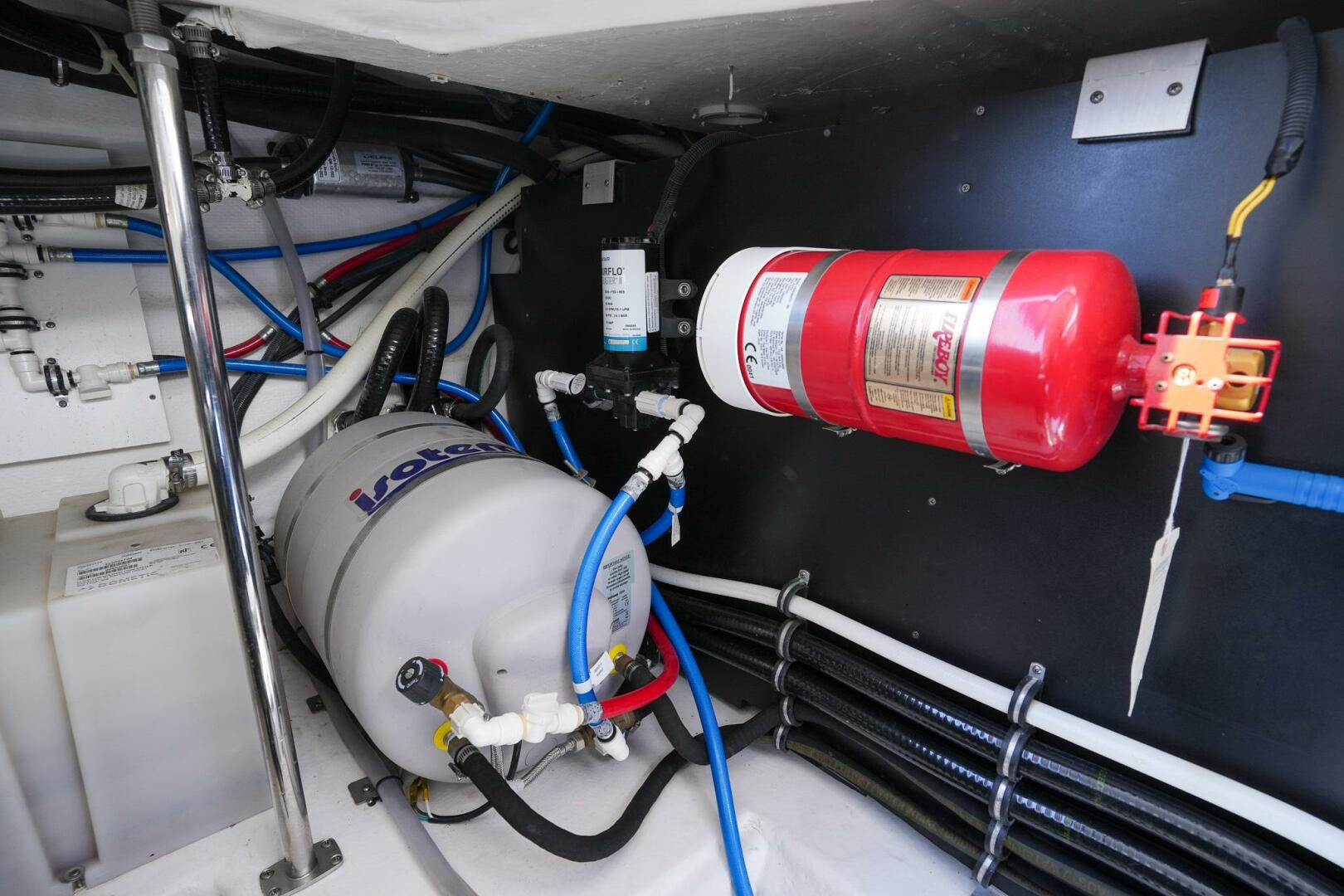 Slide: The Image of Monterey 355 Sport Yacht 2020 - 5229621