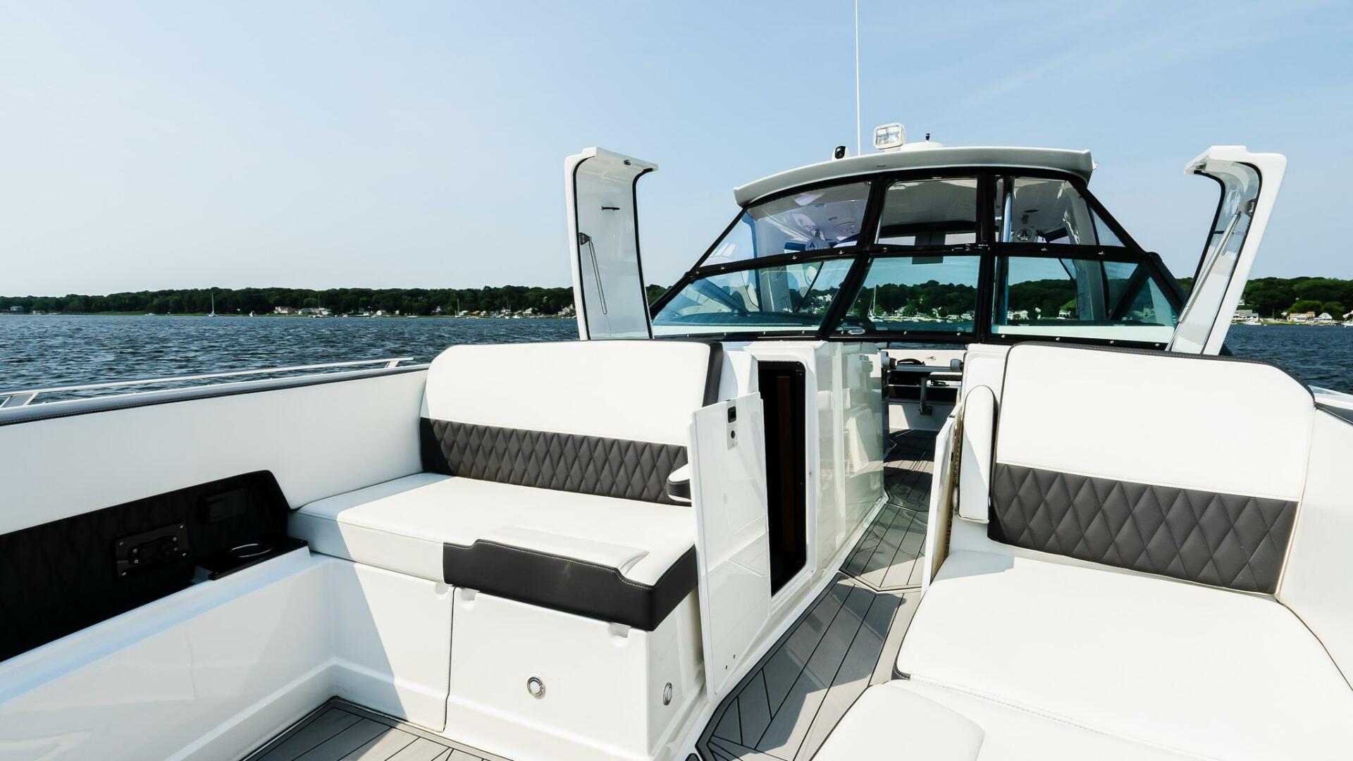 Slide: The Image of Monterey 385 Super express 2020 - 4468934