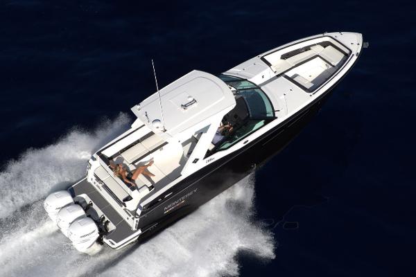 Slide: The Image of Monterey 385 Super Express 2022 - 0
