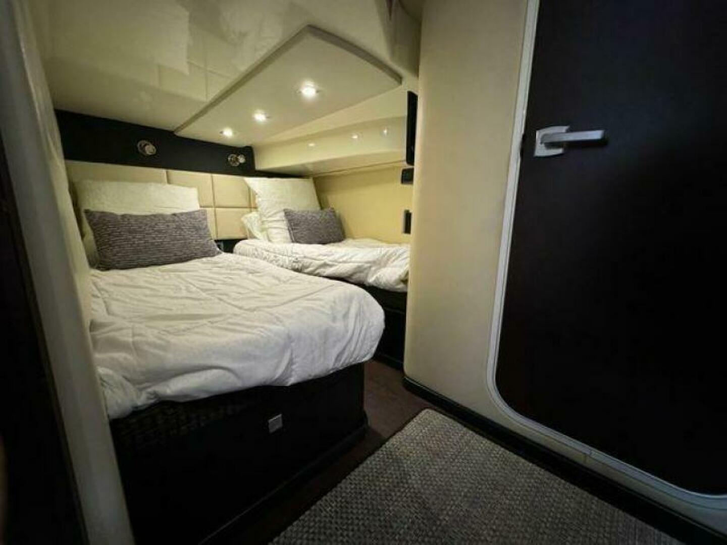 Slide: The Image of Monterey 400 Sport Yacht 2012 - 4452708