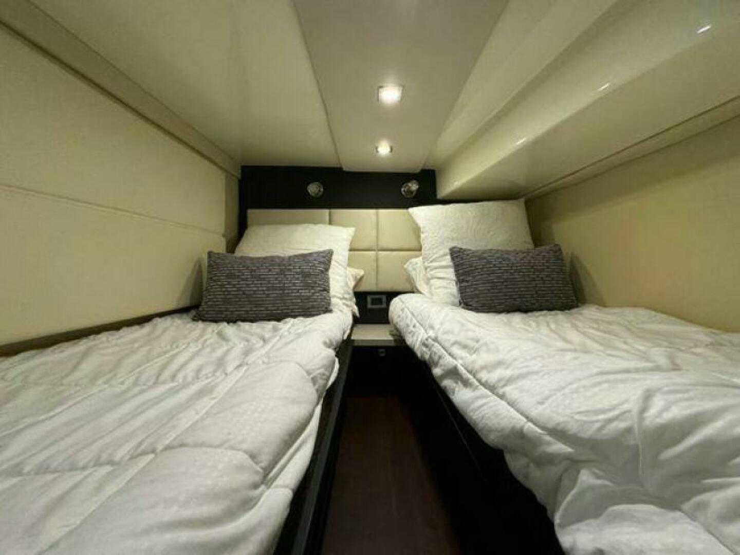 Slide: The Image of Monterey 400 Sport Yacht 2012 - 4452710