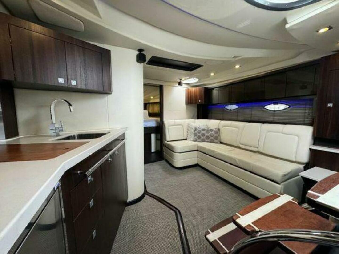 Slide: The Image of Monterey 400 Sport Yacht 2012 - 4452698