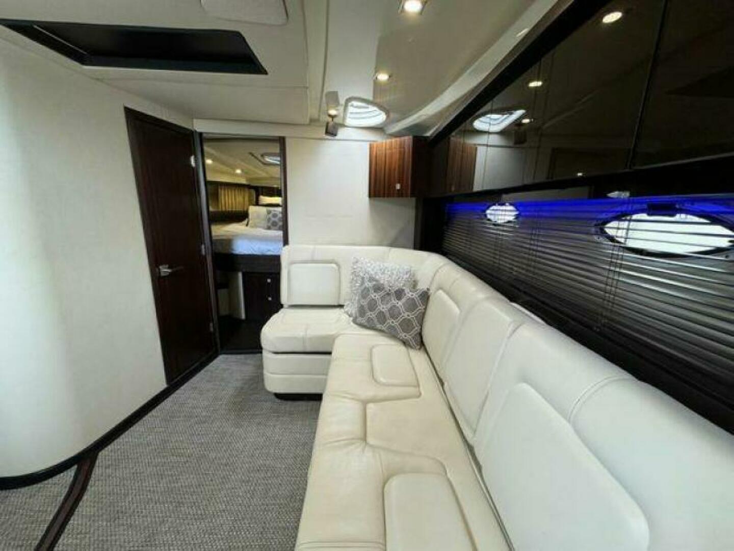 Slide: The Image of Monterey 400 Sport Yacht 2012 - 4452700