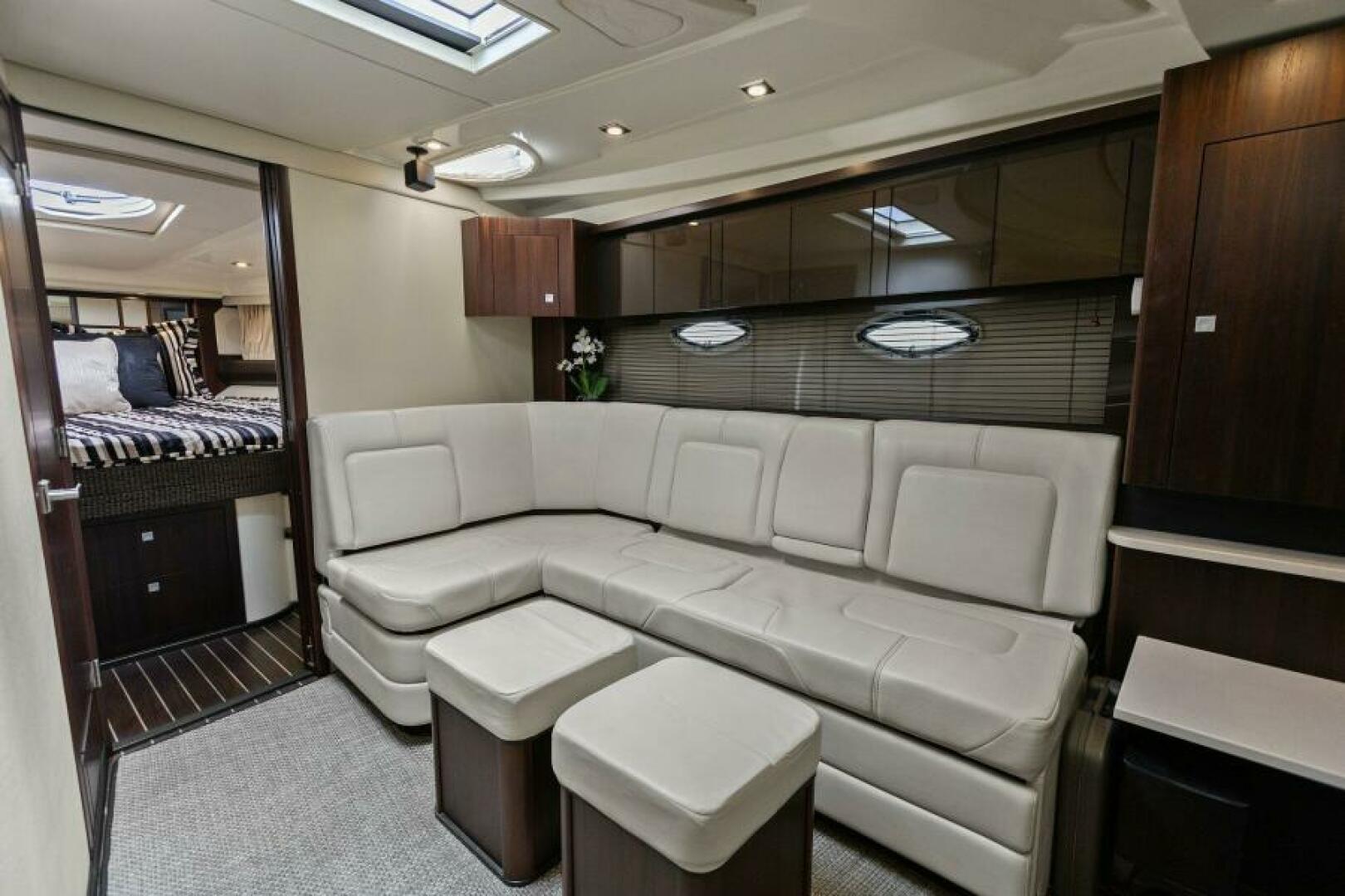 Slide: The Image of 2013 40 Monterey Sport Yacht - Favorite Mistake - Salon - 5157651