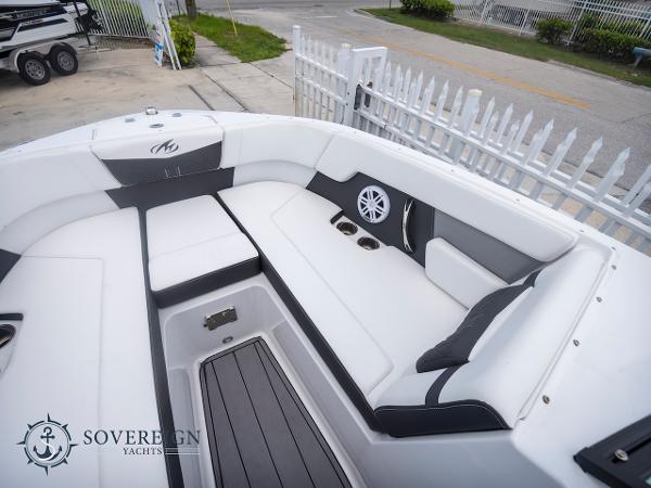 Slide: The Image of Monterey M-225 2023 - 10