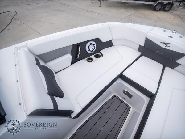 Slide: The Image of Monterey M-225 2023 - 9