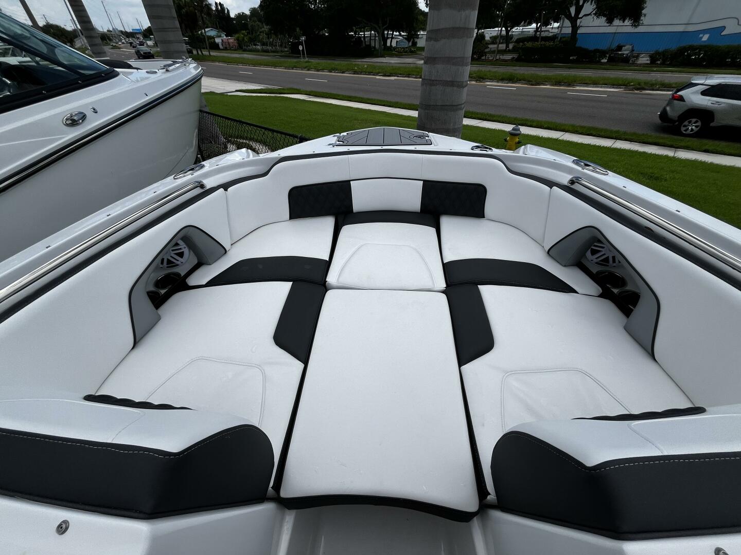 Slide: The Image of Monterey M-45 2024 - 4644410