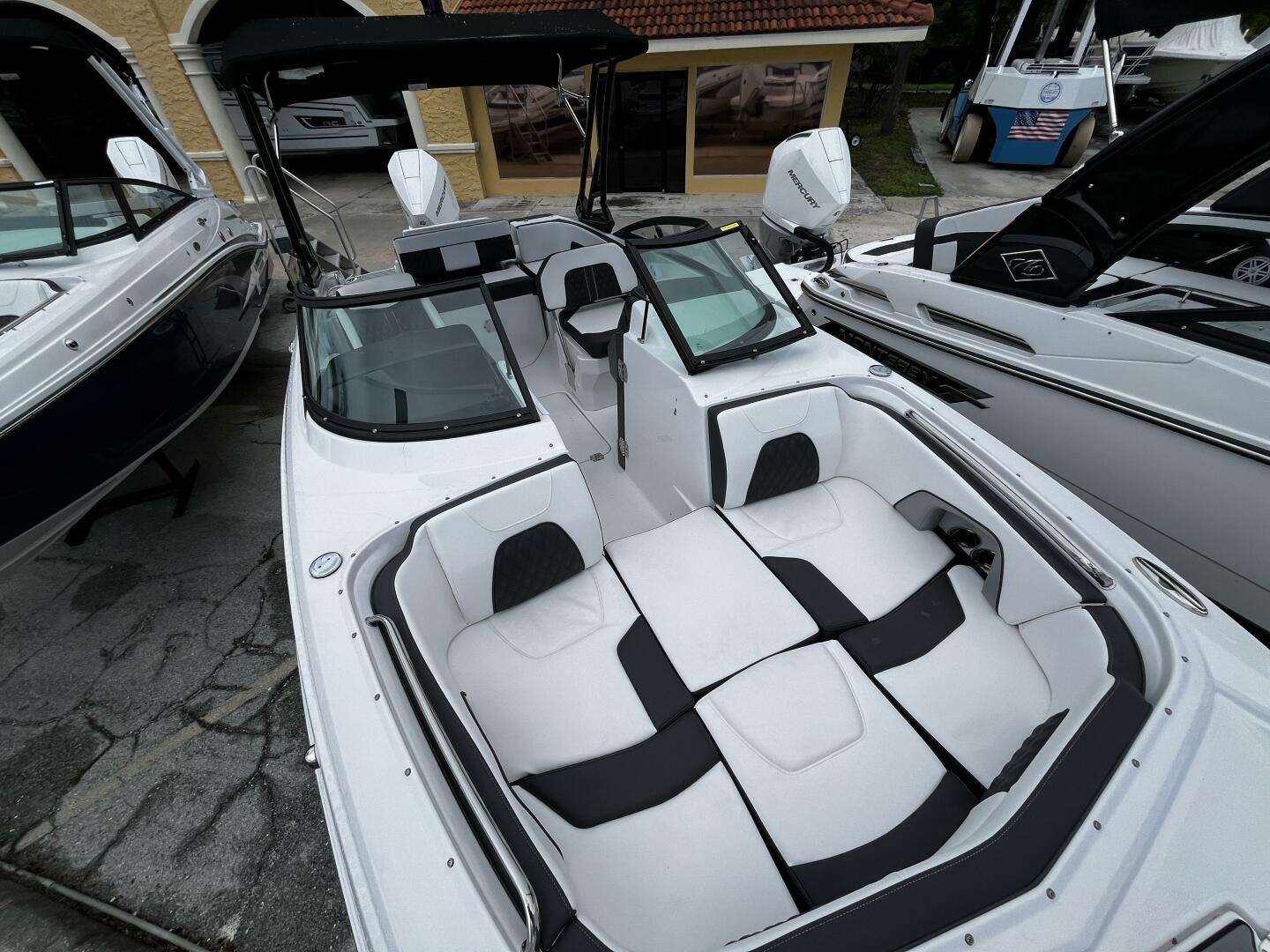 Slide: The Image of Monterey M-45 2024 - 4644418