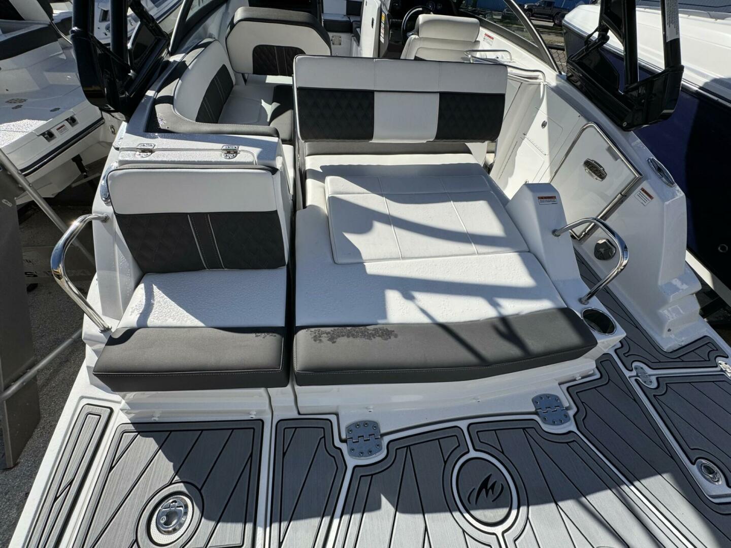 Slide: The Image of Monterey M-45 2025 - 5116411