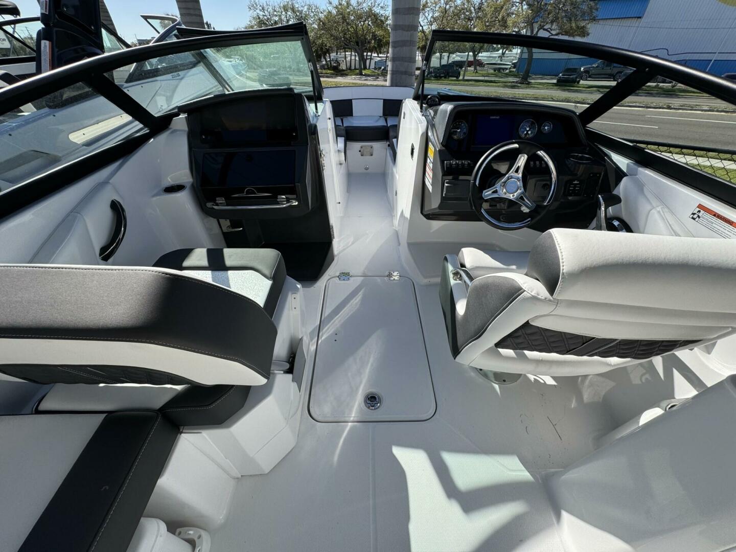 Slide: The Image of Monterey M-45 2025 - 5116418