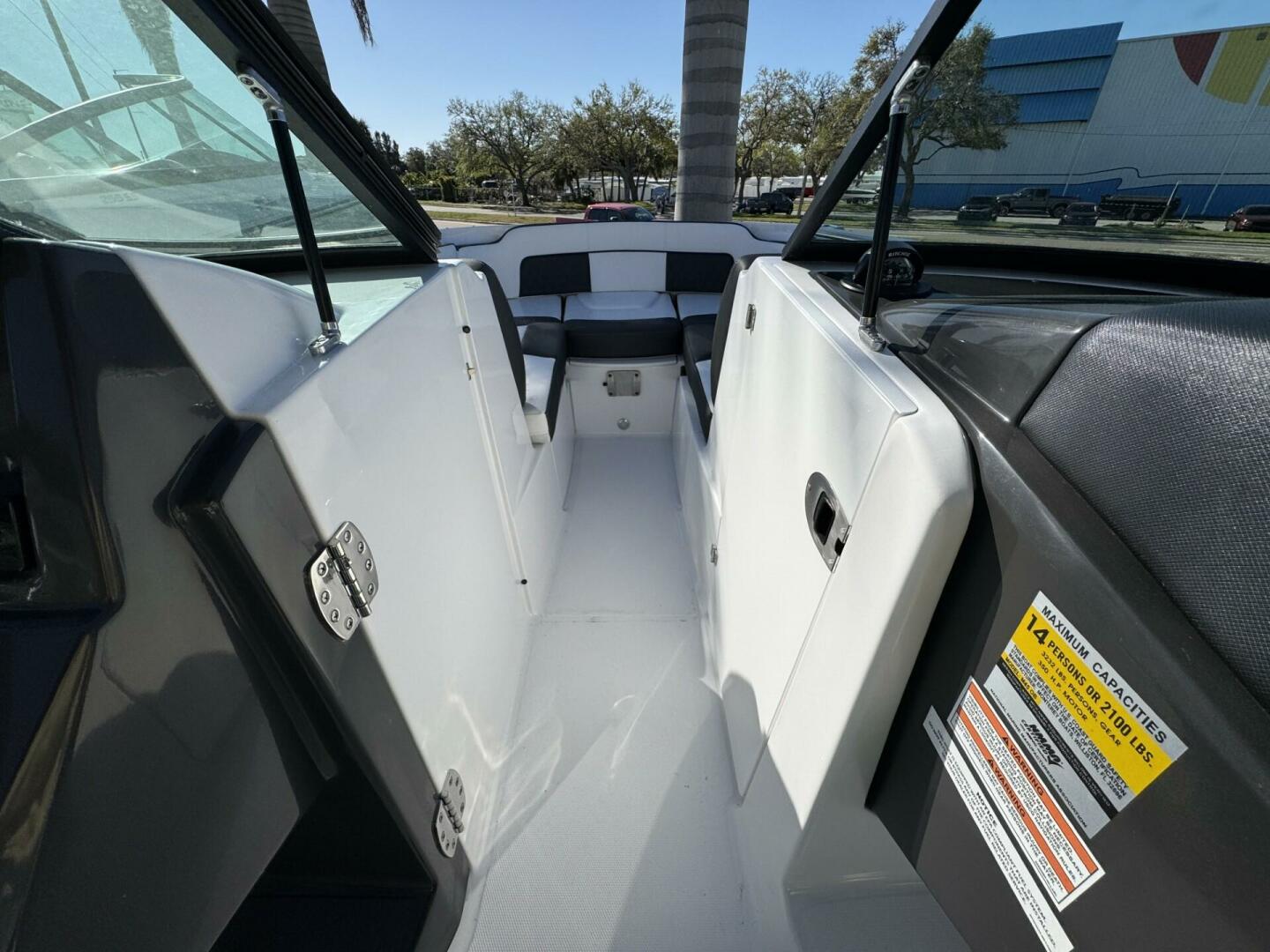 Slide: The Image of Monterey M-45 2025 - 5116423