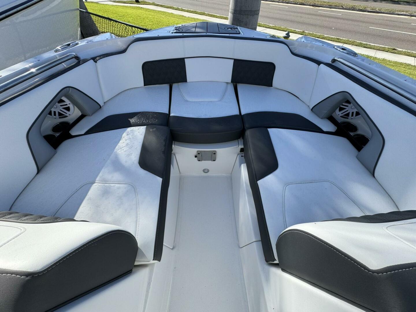 Slide: The Image of Monterey M-45 2025 - 5116424