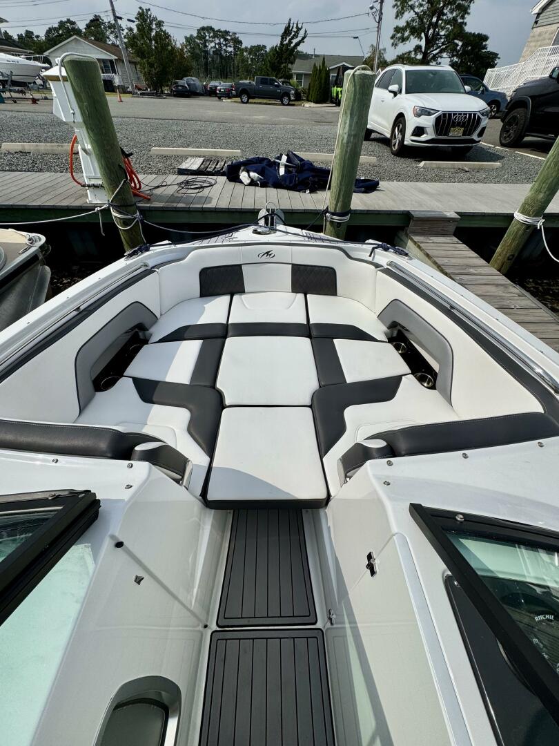 Slide: The Image of Monterey M-65 2023 - 5563347