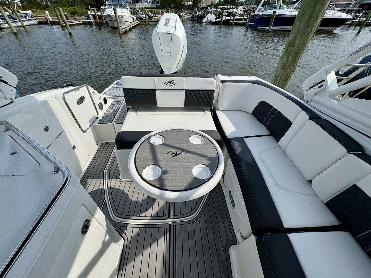 Slide: The Image of Monterey M-65 2023 - 5563348