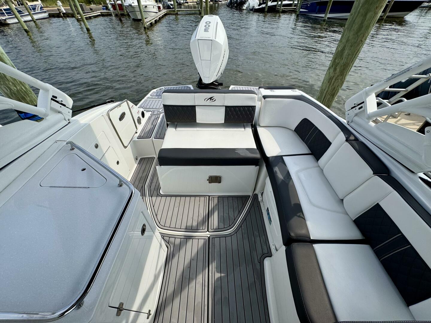 Slide: The Image of Monterey M-65 2023 - 5563354