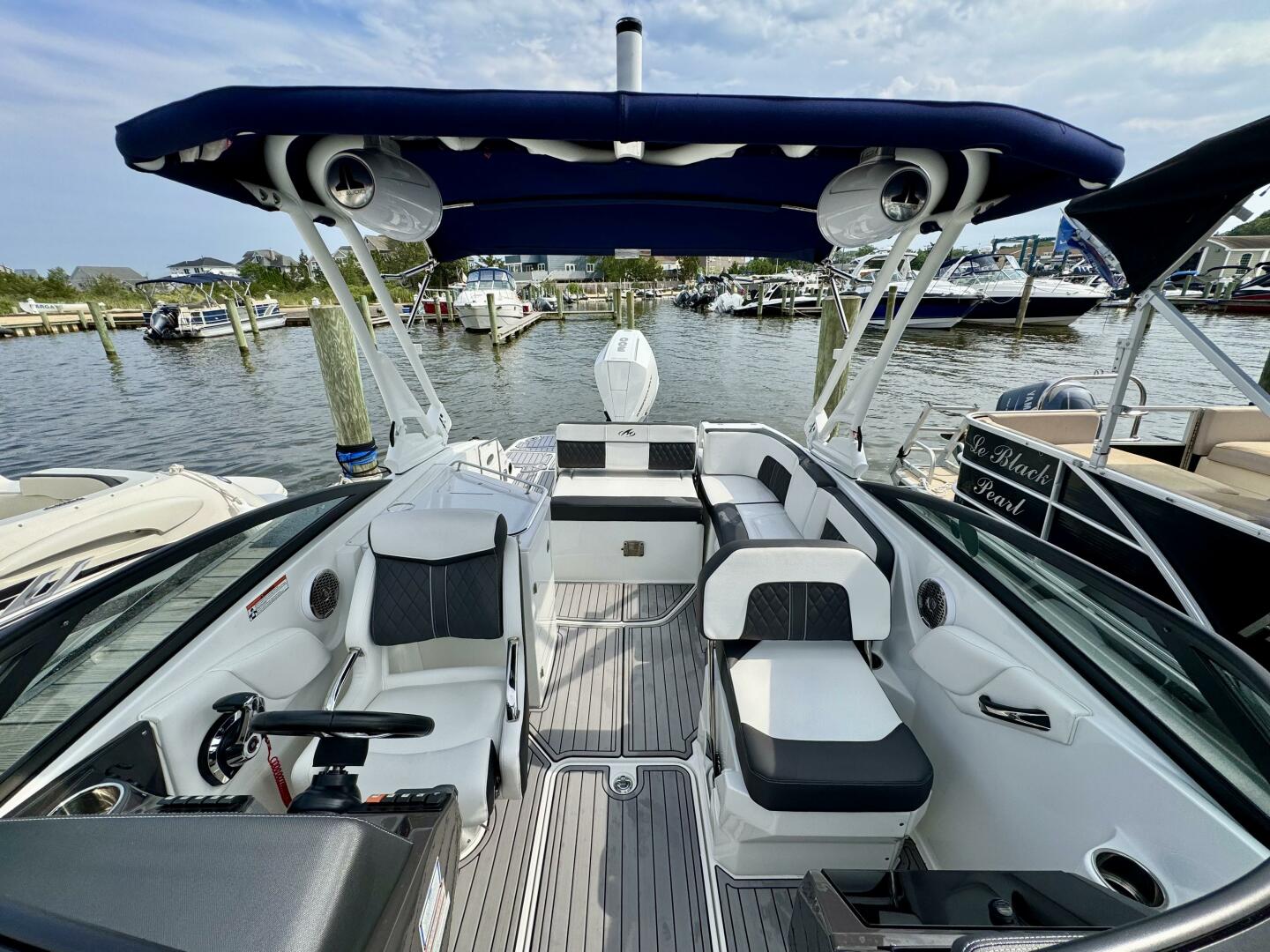 Slide: The Image of Monterey M-65 2023 - 5563356