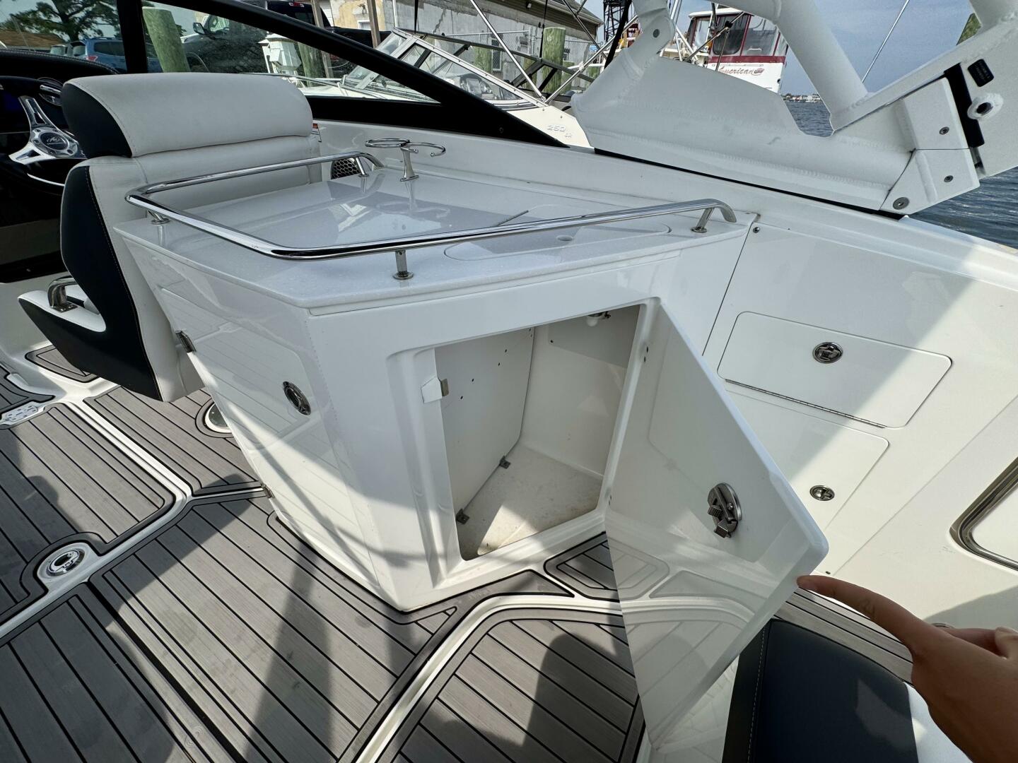 Slide: The Image of Monterey M-65 2023 - 5563361