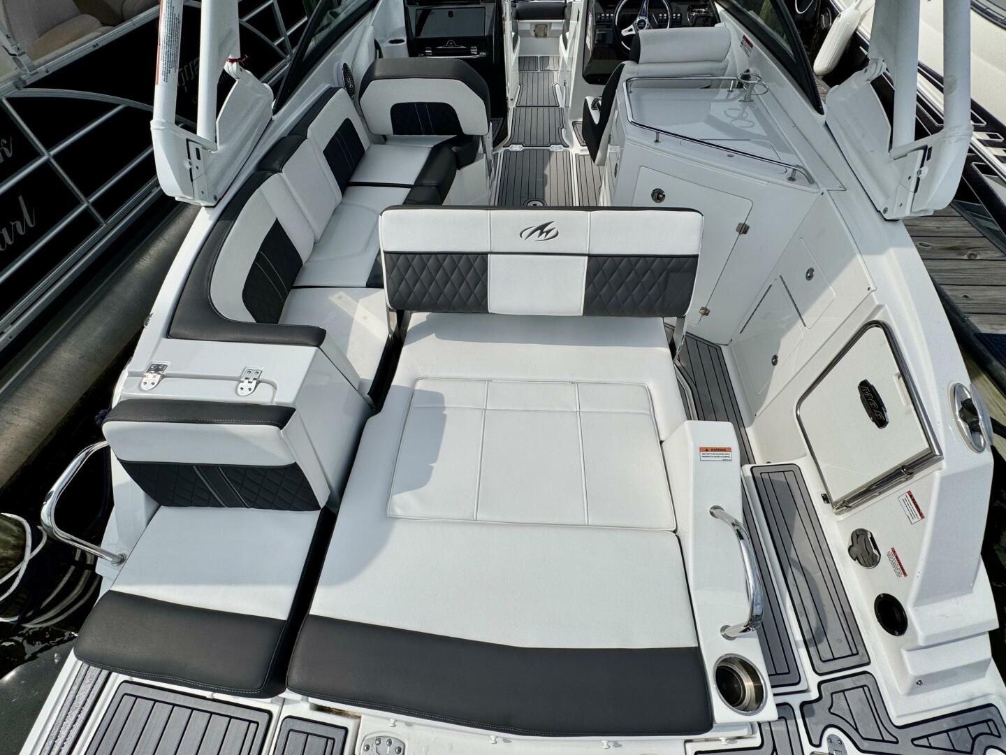 Slide: The Image of Monterey M-65 2023 - 5563368