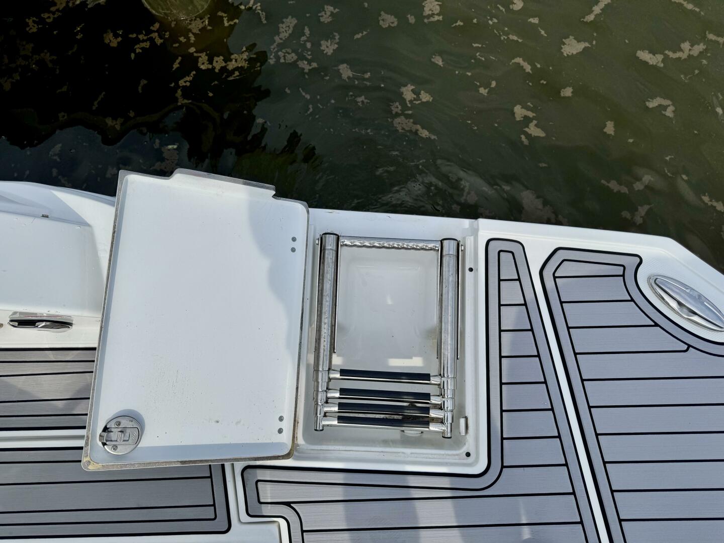 Slide: The Image of Monterey M-65 2023 - 5563369