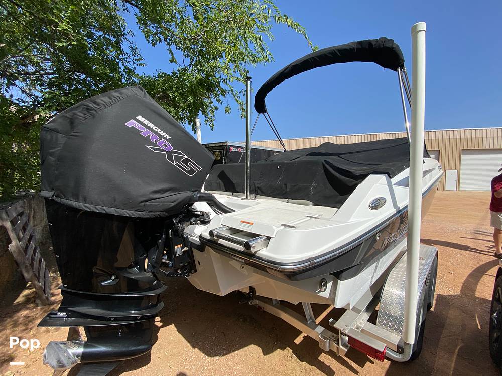 Slide: The Image of Monterey M205 2021 - 12862241