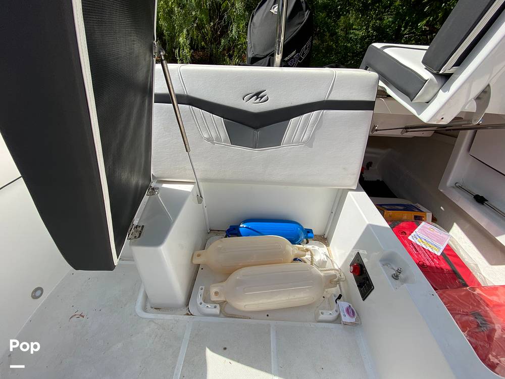 Slide: The Image of Monterey M205 2021 - 12862268