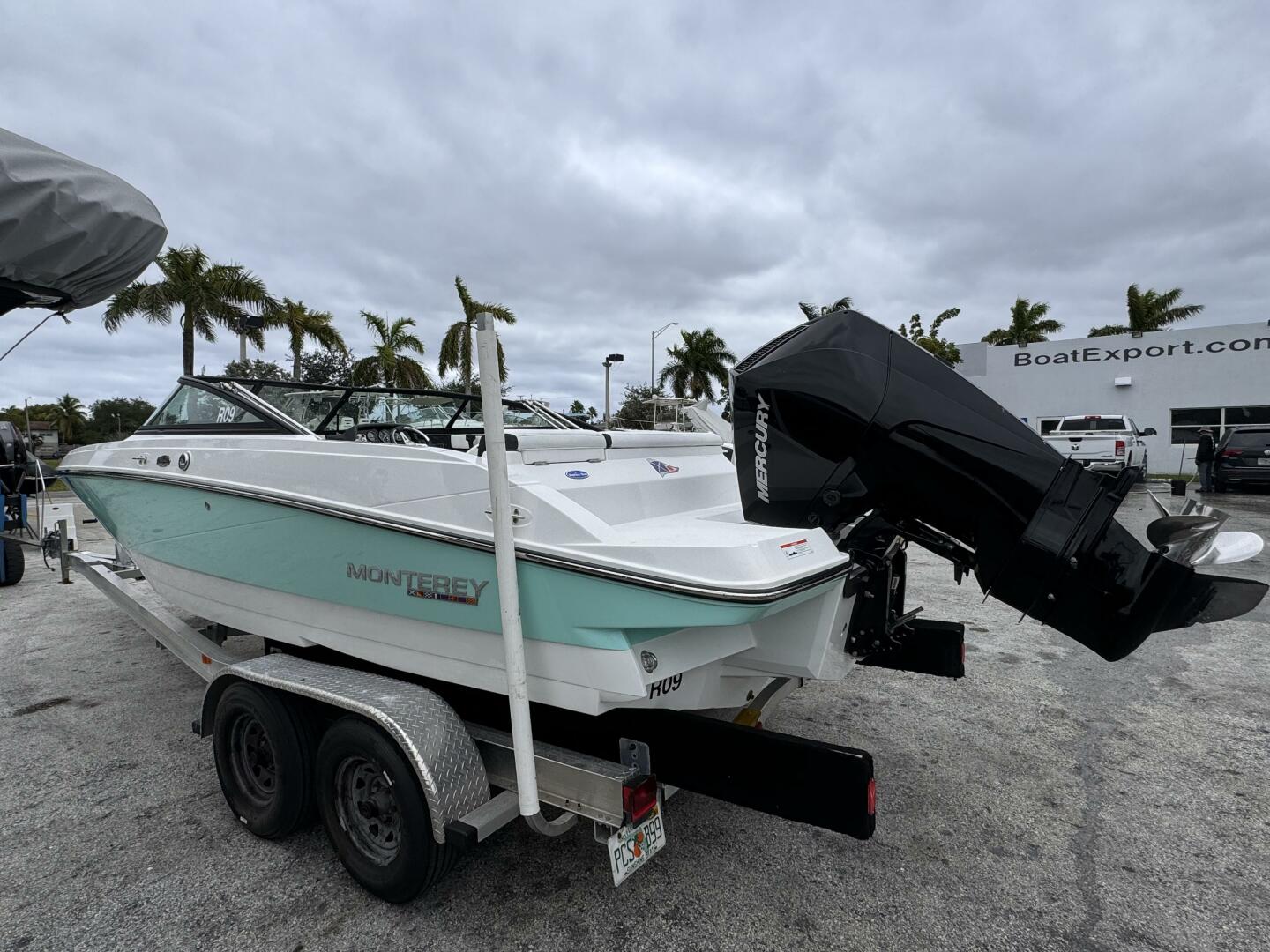 Slide: The Image of Monterey M225 2020 - 4747620