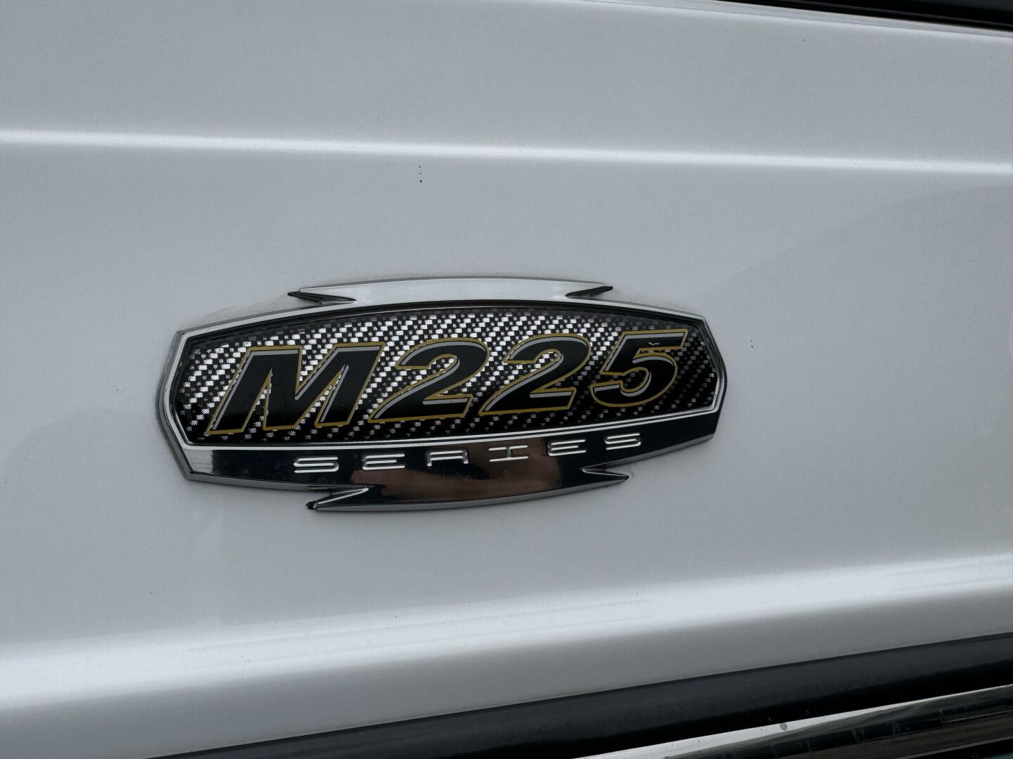 Slide: The Image of Monterey M225 2020 - 4747622