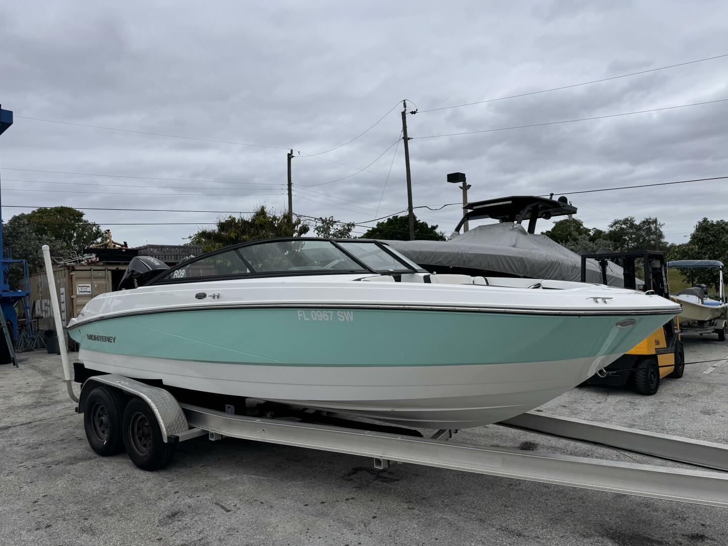 Slide: The Image of Monterey M225 2020 - 4747627