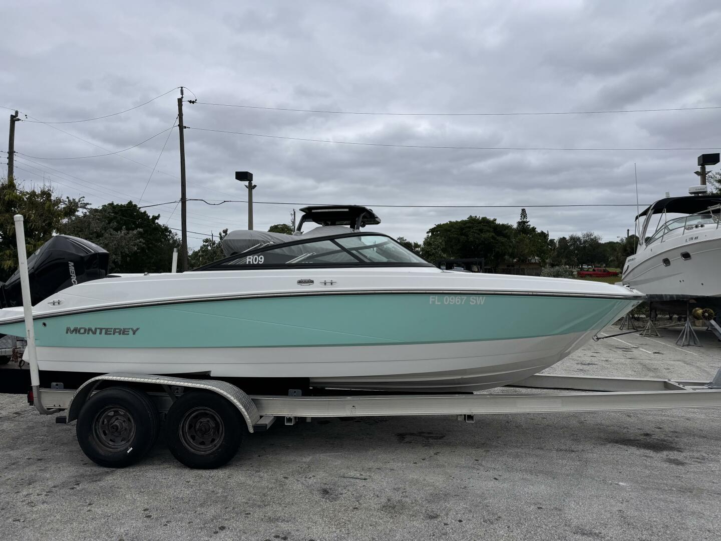 Slide: The Image of Monterey M225 2020 - 4747631