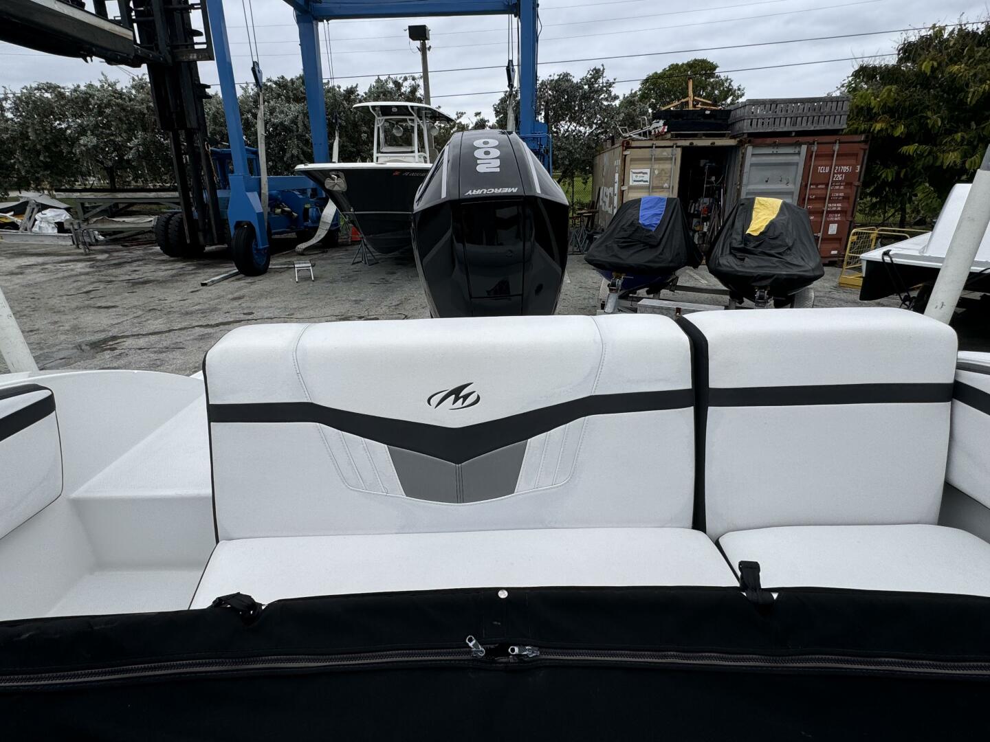 Slide: The Image of Monterey M225 2020 - 4747635