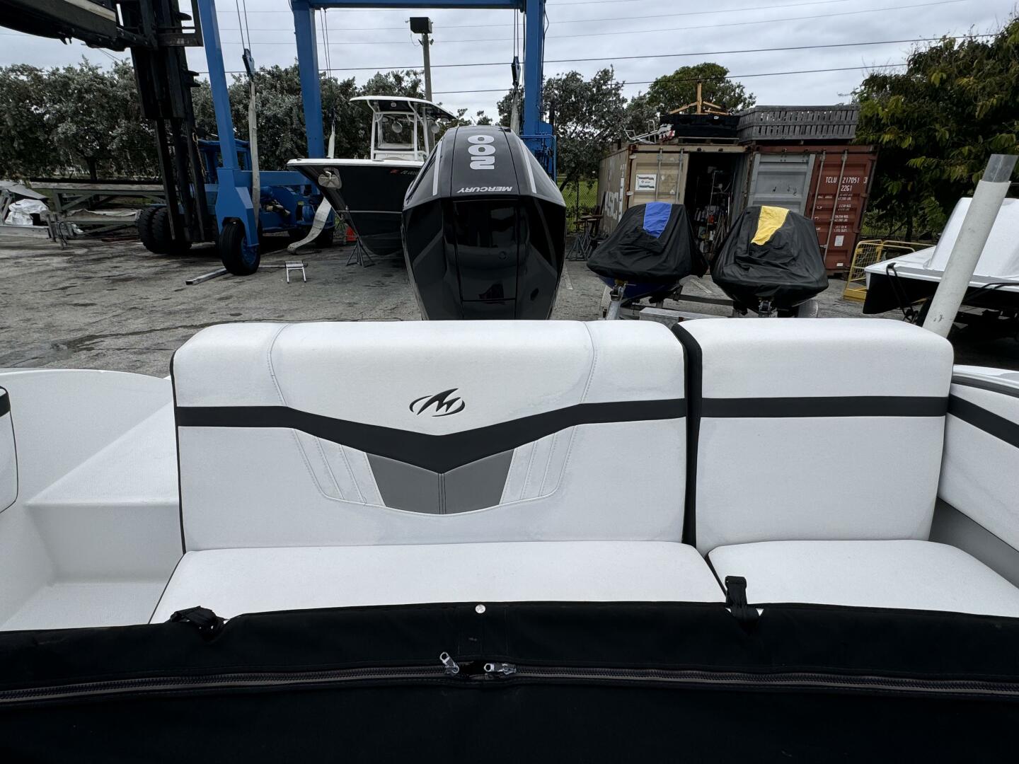 Slide: The Image of Monterey M225 2020 - 4747636