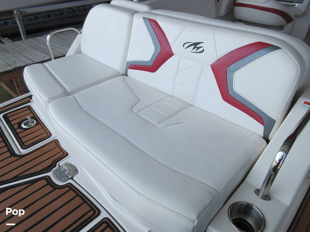 Slide: The Image of Monterey M3 2011 - 101