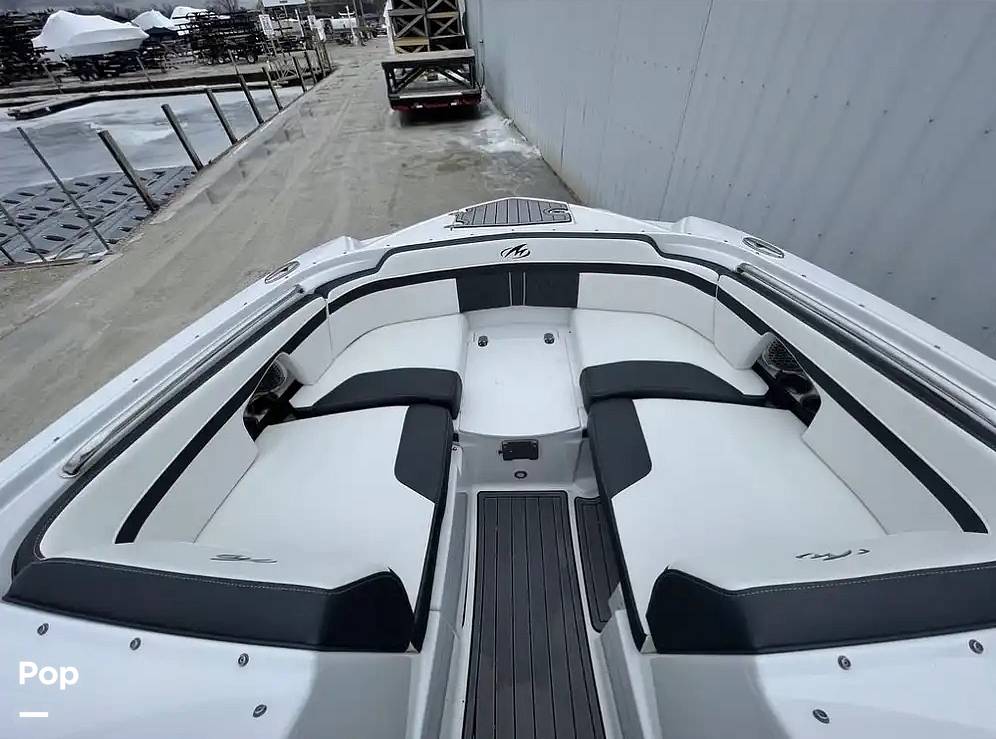 Slide: The Image of Bow Seating - 14510291