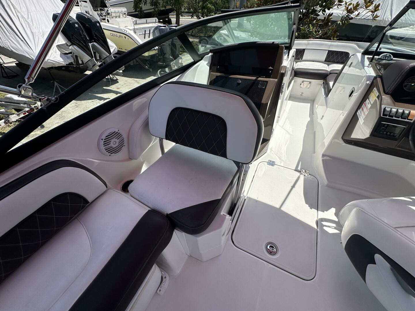 Slide: The Image of Monterey m45 2020 - 5574530