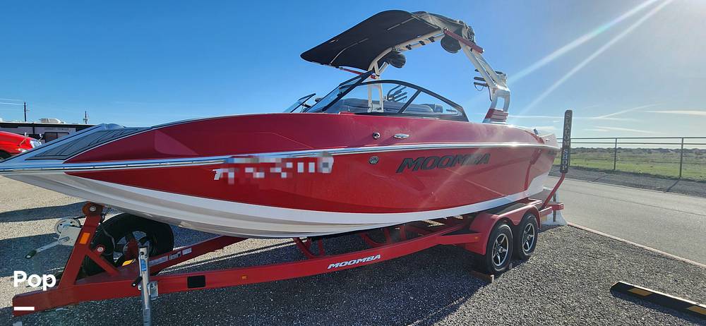Slide: The Image of Moomba Kayien 2020 - 13827623