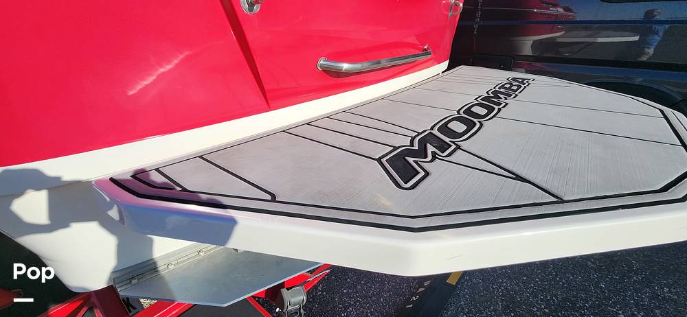 Slide: The Image of Moomba Kayien 2020 - 13827643