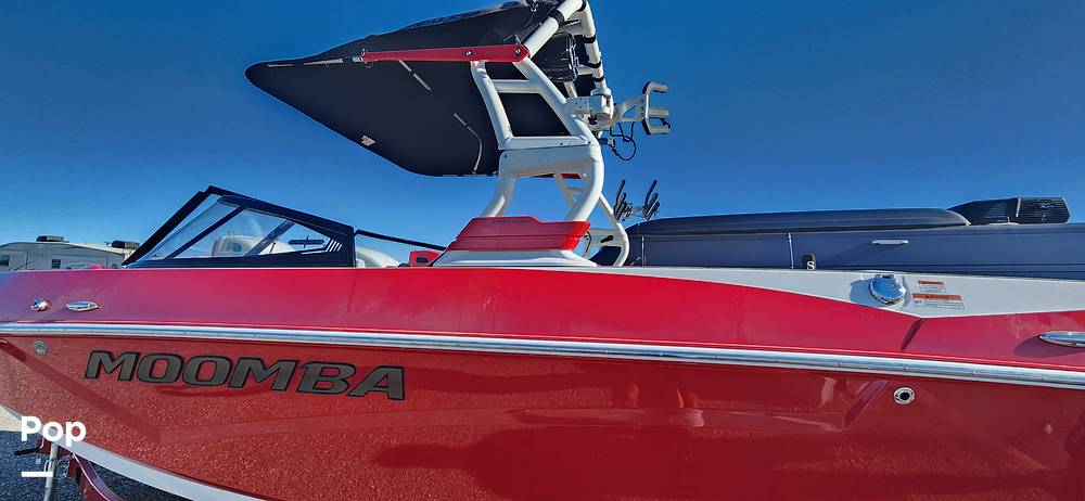 Slide: The Image of Moomba Kayien 2020 - 13827653