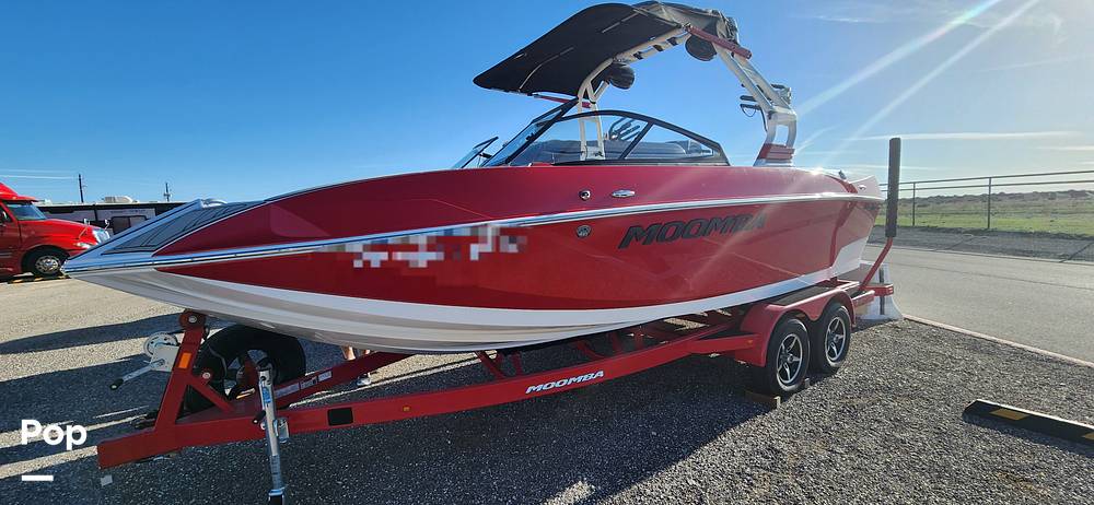 Slide: The Image of Moomba Kayien 2020 - 13827659