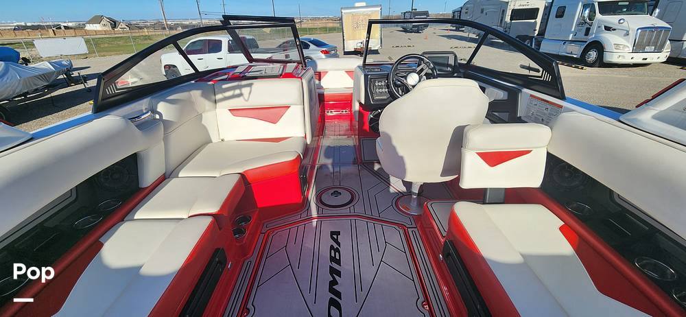 Slide: The Image of Moomba Kayien 2020 - 13827669
