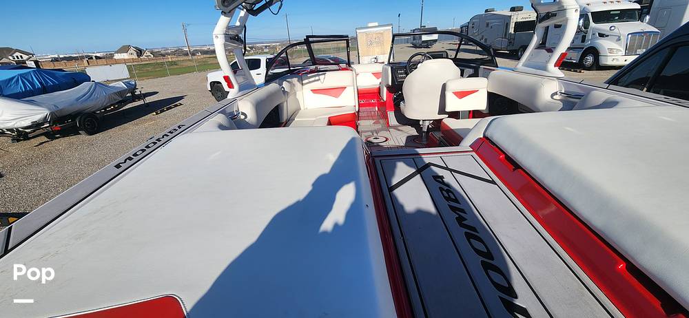 Slide: The Image of Moomba Kayien 2020 - 13827692