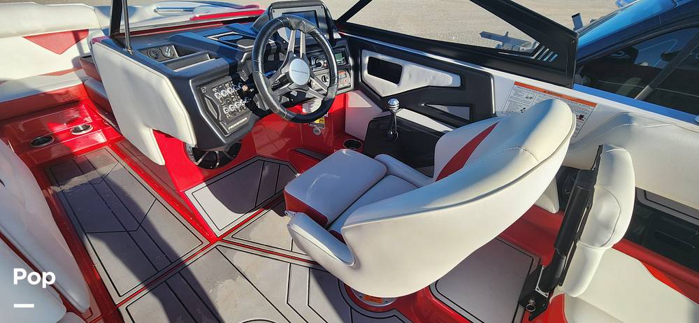 Slide: The Image of Moomba Kayien 2020 - 13827699